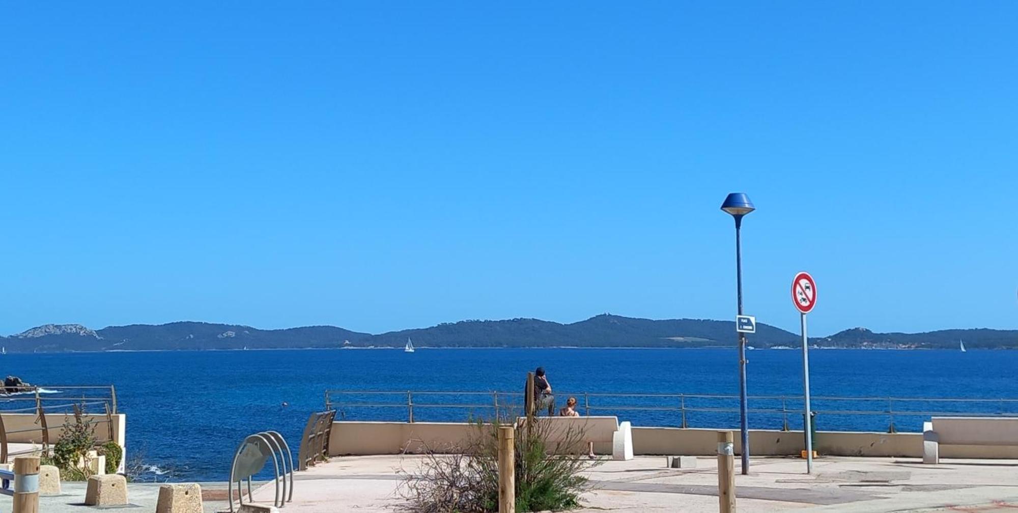 La Tour Fondue Vue Grand T2 Face A Porquerolles Drap Serviette Non Fournis Apartment Hyères